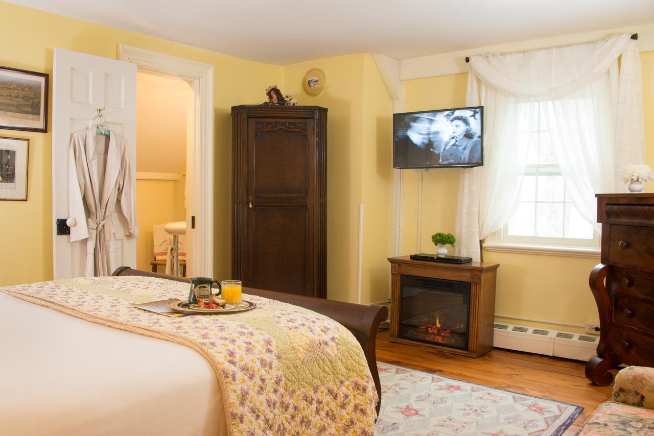 Caldwell House Bed And Breakfast Salisbury Mills Exterior foto
